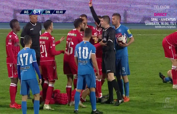 POLI IAȘI - DINAMO // VIDEO + FOTO Andrei Chivulete, decizii din Zona Crepusculară » Un fan a intrat să îi ceară socoteală, apoi a eliminat un jucător aparent nevinovat
