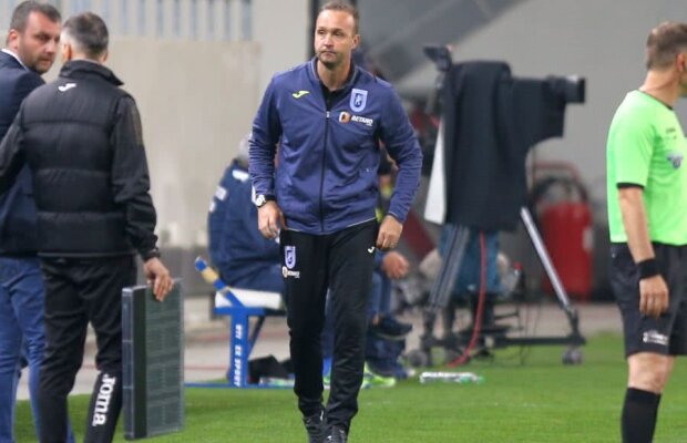 CSU CRAIOVA - FCSB 0-2 // Gigi Becali s-a plictisit să-i facă echipa lui Teja! Patronul FCSB, indicații în direct pentru Papură: „Așa trebuie să joace”