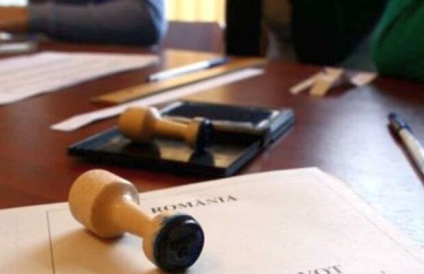 Opinie de Cristian Coman » ”Este din nou unul dintre momentele pentru care alegem dacă să stam la televizor cu popcorn sau mergem pe teren, pe stadionul politicului”