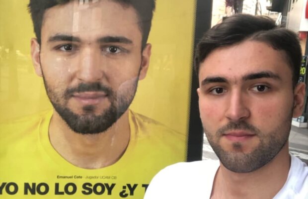 Un baschetbalist român e vedetă în Spania! Emi Cățe promovează o campanie socială