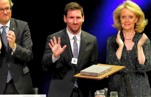 INEGALABIL! Gheata lui Messi de aur » Cu al şaselea trofeu şi al treilea la rând, argentinianul a mai doborât un record