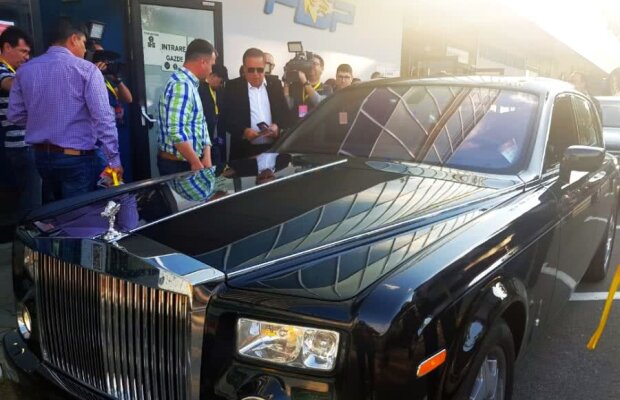 ASTRA - VIITORUL // FOTO + VIDEO EXCLUSIV Ioan Niculae a coborât dintr-un Rolls Royce de lux, deși jucătorii săi vor să depună memorii!