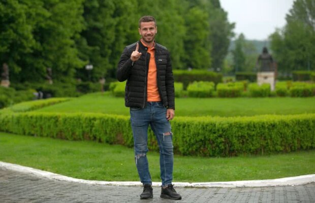 INTERVIU » Cornel Dinu, fundașul Chindiei Târgoviște, despre coincidența de nume cu legendarul Mister: „Hai să îți spun o fază: eram după un meci de Cupă cu Dinamo. A fost cel mai scurt interviu”