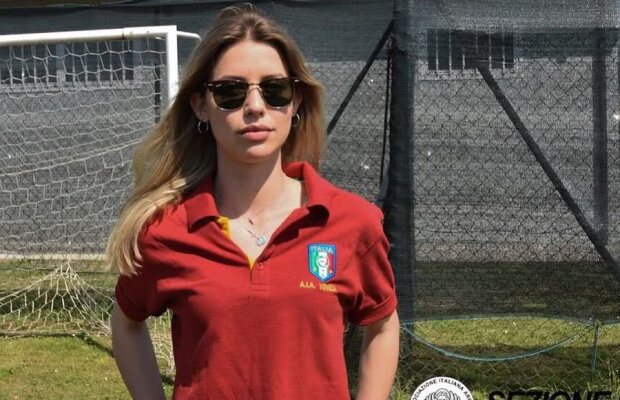 FOTO Scene reprobabile la un meci de juniori U14 » S-a dezbrăcat în fața arbitrei: „Ori îmi faci sex oral, ori mă dai afară!”