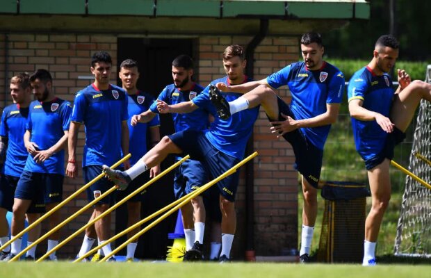 ROMÂNIA U21 // FOTO + VIDEO EXCLUSIV Am asistat la antrenamentul lui Rădoi în stagiul din Italia » Ce le-a cerut selecționerul puștilor U21