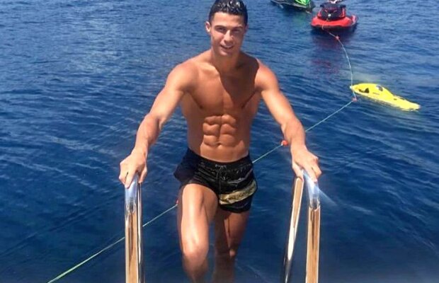 FOTO Cristiano Ronaldo i-a uimit pe angajații resortului de lux din Grecia! Ce bacșiș a lăsat la plecare + Cum arată vila