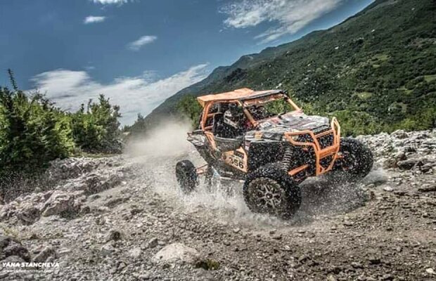 Dakarul României este gata de start » Concurenții parcurg 500 de kilometri într-o singură zi!