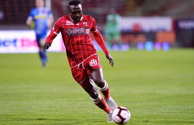 EXCLUSIV Simon Zenke, emoționat la momentul de adio: „Voi rămâne mereu «câine roșu»” » FOTO Se antrenează și acum în tricoul lui Dinamo