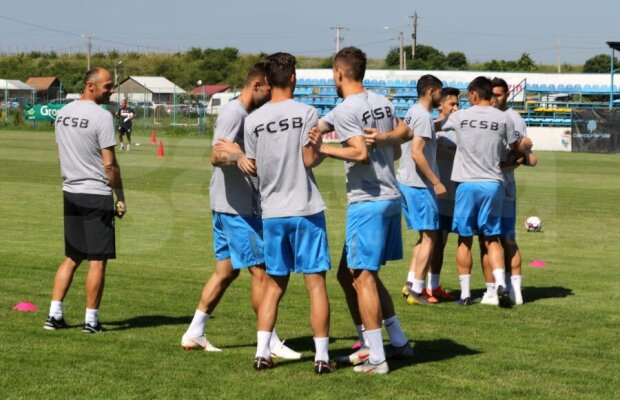 FCSB // VIDEO + FOTO Jucătorii de la FCSB trag tare în cantonamentul din Brașov! Imagini de la antrenament + Lucian Filip: „Mister e foarte exigent”