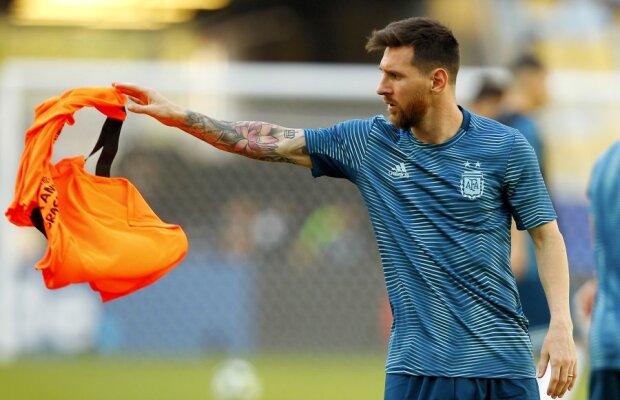 Roger Federer, elogii la adresa lui Leo Messi: „Întotdeauna are trei opțiuni, e singurul capabil de așa ceva”