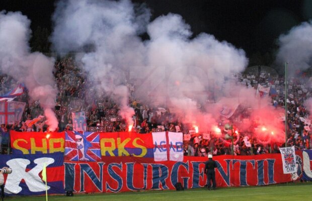 CSA STEAUA ARE PALMARESUL // GALERIE FOTO Cum a arătat ultimul Steaua - Dinamo: Cosmin Olăroiu pe banca roș-albaștrilor + cât s-a terminat primul Dinamo - FCSB