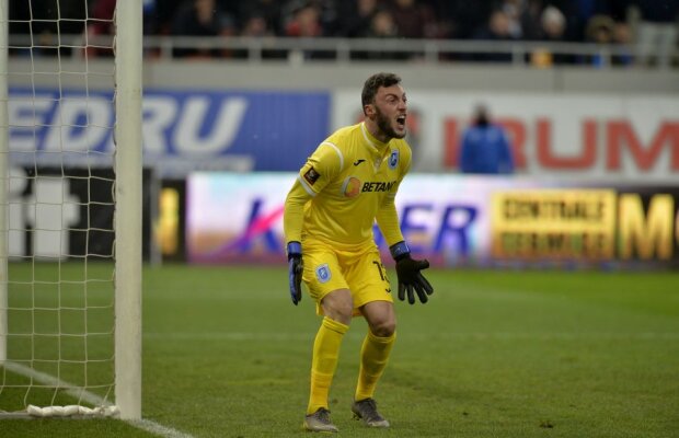 FOTO CSU Craiova și-a prezentat noul echipament: „Destul de frumoase tricourile, să vedem ce vom juca în ele”