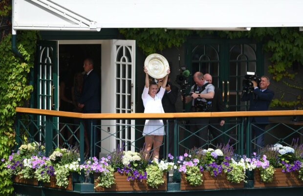 WIMBLEDON 2019 // Simona Halep, mesaje de felicitări din toată lumea! Cel mai tare e al sponsorului: „Încă un vis nebunesc devenit realitate”