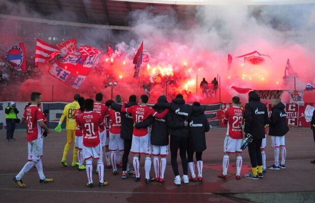CRVENA ZVEZDA // VIDEO Imagini fabuloase de pe Maracana belgrădeană » Cum au marcat ultrașii de la Steaua Roșie începutul de sezon