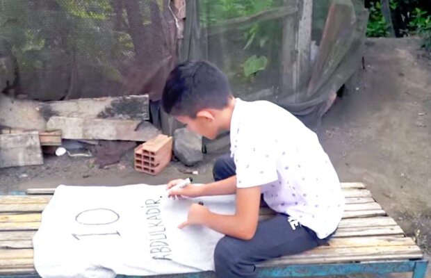 VIDEO Cel mai emoționant clip de prezentare! Gerard Pique, cucerit de modul în care Trabzonspor și-a expus noul echipament