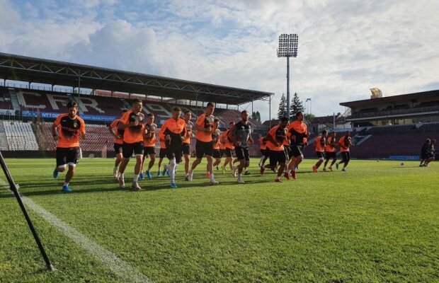 CFR CLUJ - MACCABI TEL-AVIV // FOTO+VIDEO Clujenii au efectuat ultimele pregătiri înaintea meciului din turul II preliminar al Ligii Campionilor » George Țucudean nu joacă nici cu Maccabi, nici cu Dinamo
