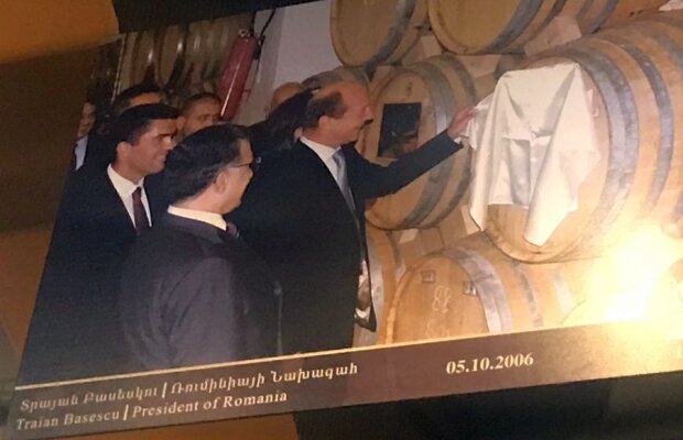 ALASHKERT - FCSB //FOTO  Incursiune printre butoaie de coniac » GSP a vizitat celebra fabrică din Armenia, unde Ion Iliescu și Traian Băsescu stau la loc de cinste