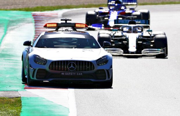 FORMULA 1 // FOTO A uluit circuitul! Ce mașină a fost safety-car la MP al Germaniei: un AMG argintiu cu 577 de cai putere! Cât poate să coste