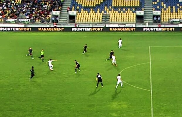 CHINDIA TÂRGOVIȘTE - CFR CLUJ 1-4 // VIDEO Două greșeli importante pro-CFR în meciul contra Chindiei: Deac, iertat de eliminare + ofsaid la golul 3