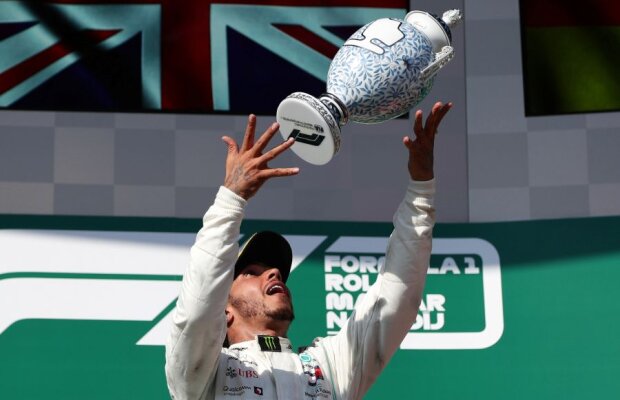 MARELE PREMIU AL UNGARIEI // FOTO Lewis Hamilton, a opta victorie a sezonului, pe „Hungaroring” » Britanicul l-a devansat pe Verstappen după un final palpitant