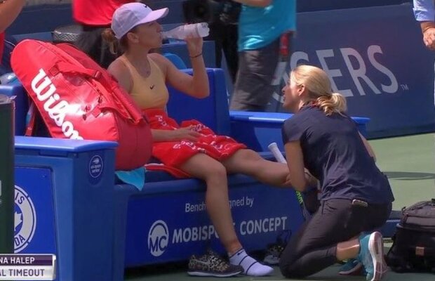 SIMONA HALEP - JENNIFER BRADY // FOTO Ce nu s-a văzut la TV » Simona Halep, probleme medicale înaintea setului decisiv