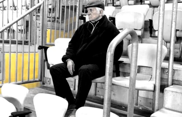 „Caritatea mincinoșilor” » Costin Ștucan despre gestul șocant al celor de la U Cluj față un nume URIAȘ: bolnav de Alzheimer, evacuat din casă la 81 de ani și MINȚIT de club! 