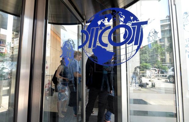 În plină anchetă DIICOT la Caracal, procurorul DIICOT care ancheta transplanturile pleacă și trimite o scrisoare către colegi în care îi acuză pe „micii dumnezei dedulciți la arginti și înțoliți în halate mânjite cu sânge”