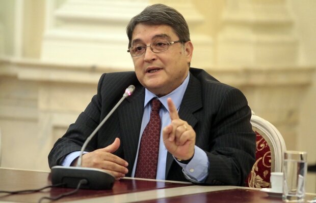 Ambasadorul Emil Hurezeanu: „Am crescut de la 25 la 80 de secții. Nemții ne-au spus că e ultima oară când putem vota în atâtea locuri. Turcii din Germania votează în 14-15 secții”