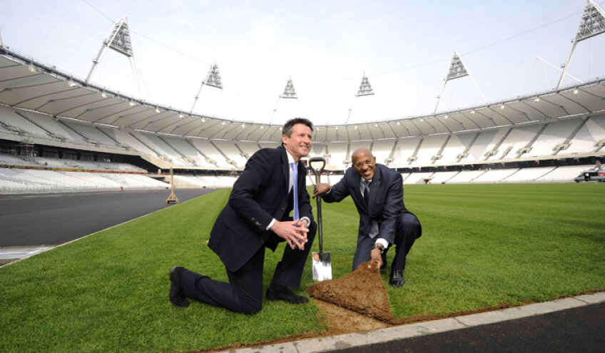 Sebastian Coe, presedintele comitetului de organizare Londra 2012 si Frankie Fredericks (foto Reuters)