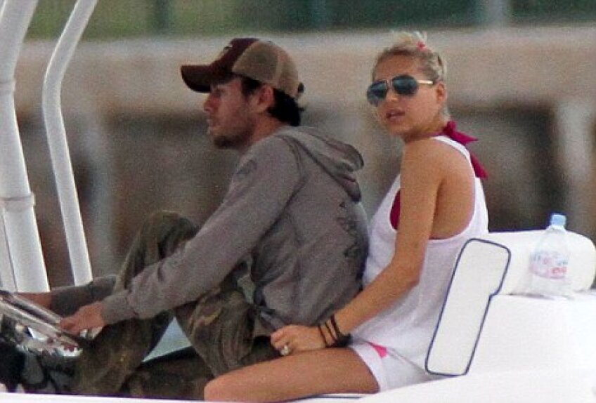 Enrique Iglesias şi Ana Kurnikova (foto: Daily Mail)