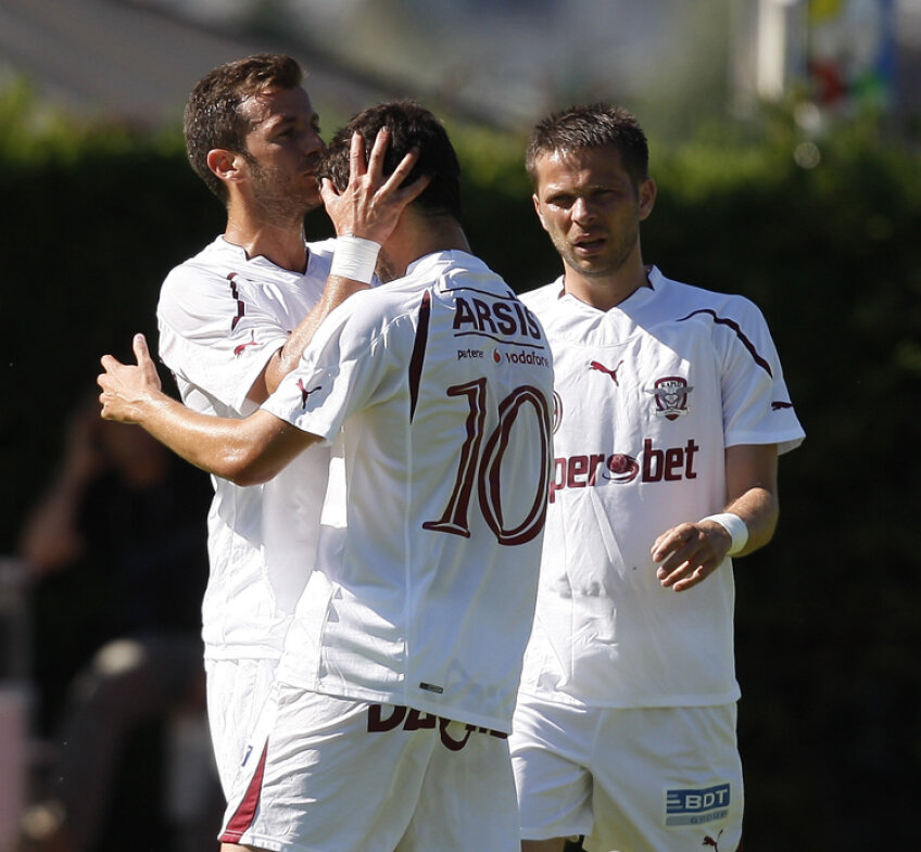 Rapid s-a impus cu 1-0 în faţa campioanei Israelului, obţinînd prima victorie cu Răzvan Lucescu pe bancă.