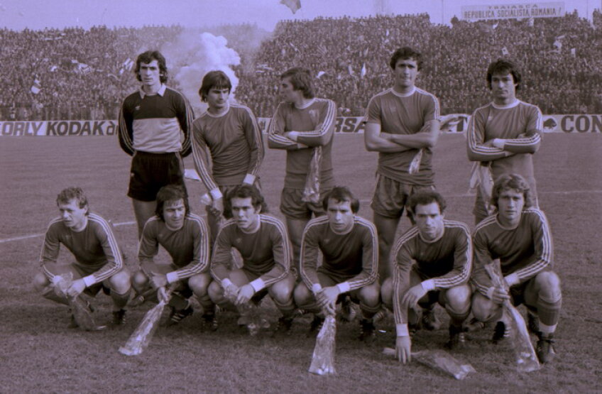 Imagine dinaintea meciului Craiova - Bordeaux 2-0, din sezonul de Cupa UEFA 1982/193