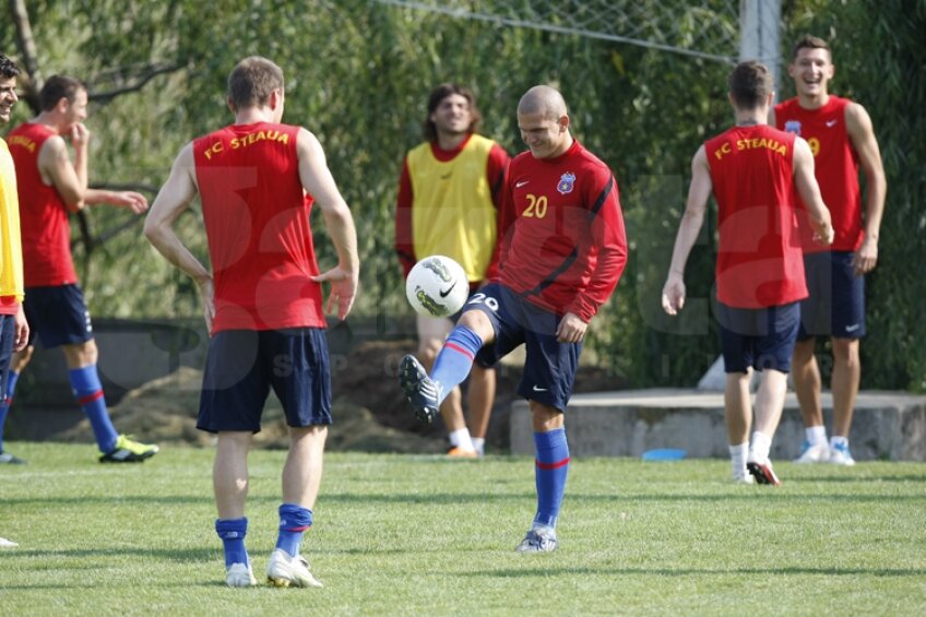 Alex Bourceanu şi Stefan Nikolici au efectuat în premieră un antrenament cu Steaua