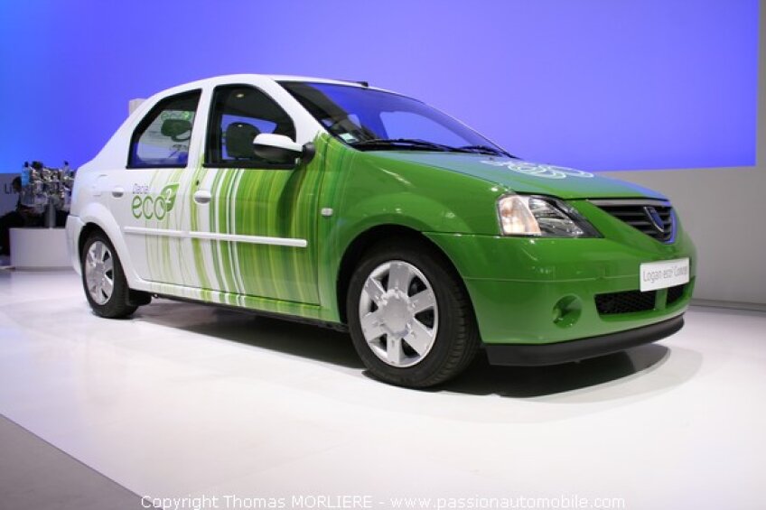 Imagini cu modelul concept Logan Eco2