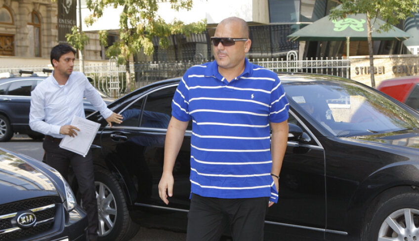 Adrian Mititelu la sediul DNA, alături de avocatul său, Dan Idita Foto: Cristi Preda