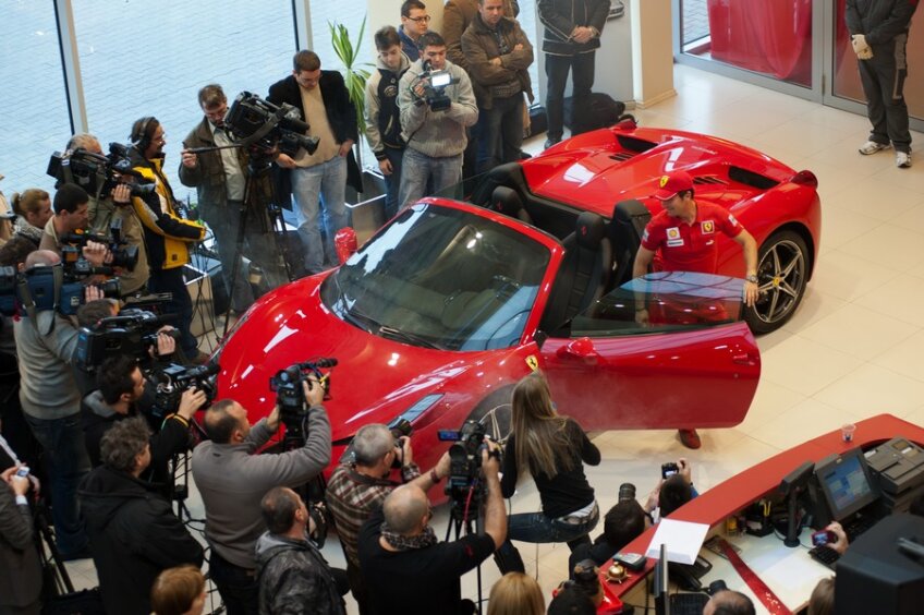Lansarea de azi a modelului Ferrari 458 Spider în România