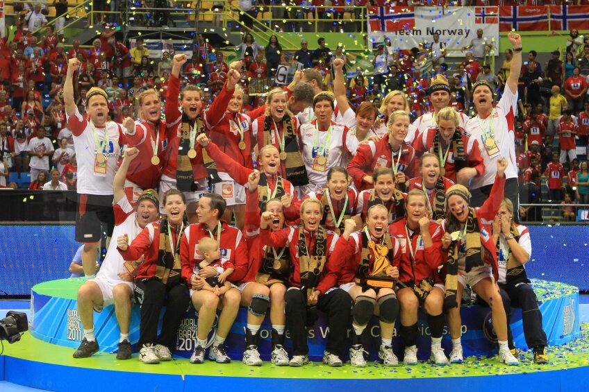 Norvegia este campioană mondială la handbal feminin după 32-24 cu Franţa Foto: Marius Ionescu (Brazilia)