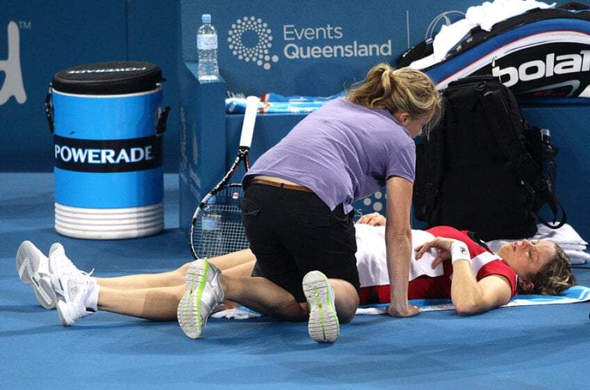 Kim Clijsters a acuzat dureri la coapsă, stilul de joc al belgiencei fiind foarte costisitor din punct de vedere fizic