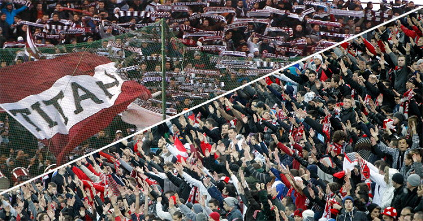 Dinamo şi Rapid au adus în tribune oameni ca la nişte derby-uri, chiar dacă adversarii au fost Gaz Metan, respectiv U Cluj