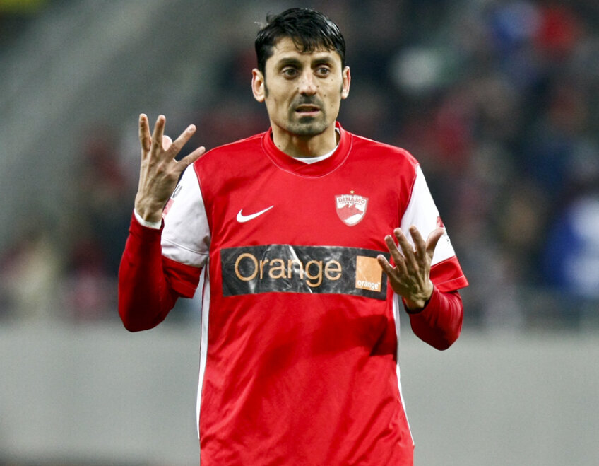 Dănciulescu a fost înlocuit în minutul 58, iar în locul lui a intrat brazilianul Platini.