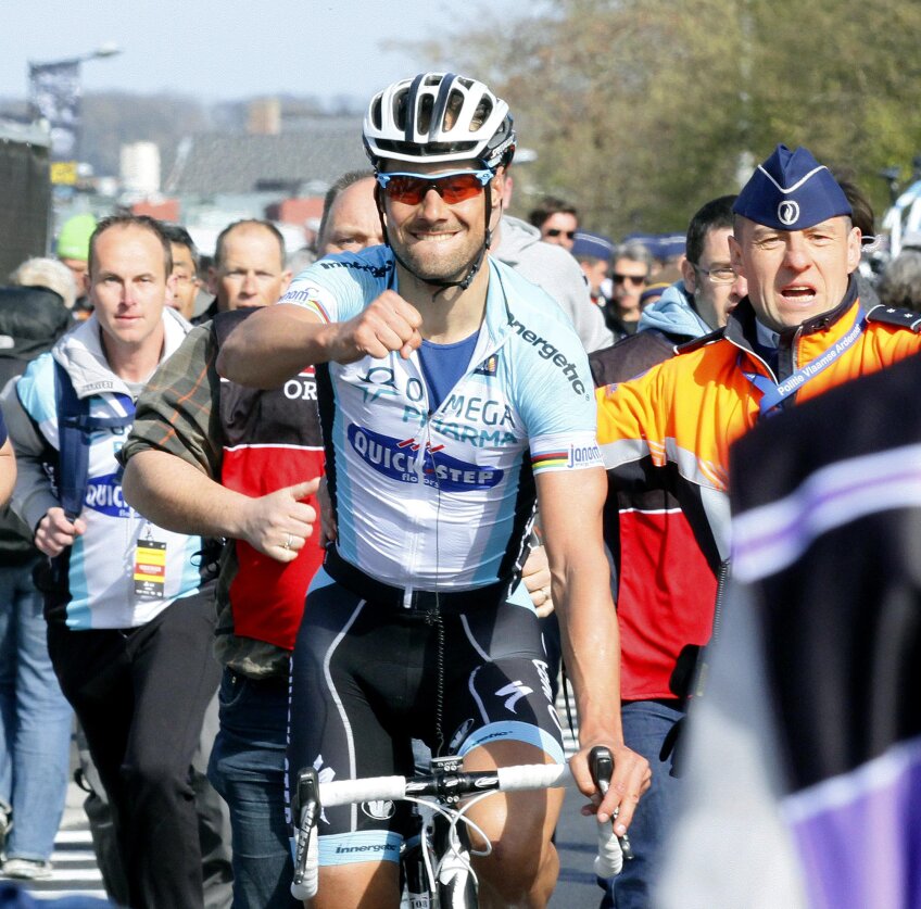 Tom Boonen celebrează cea de-a treia victorie din Turul Flandrei (foto: reuters)