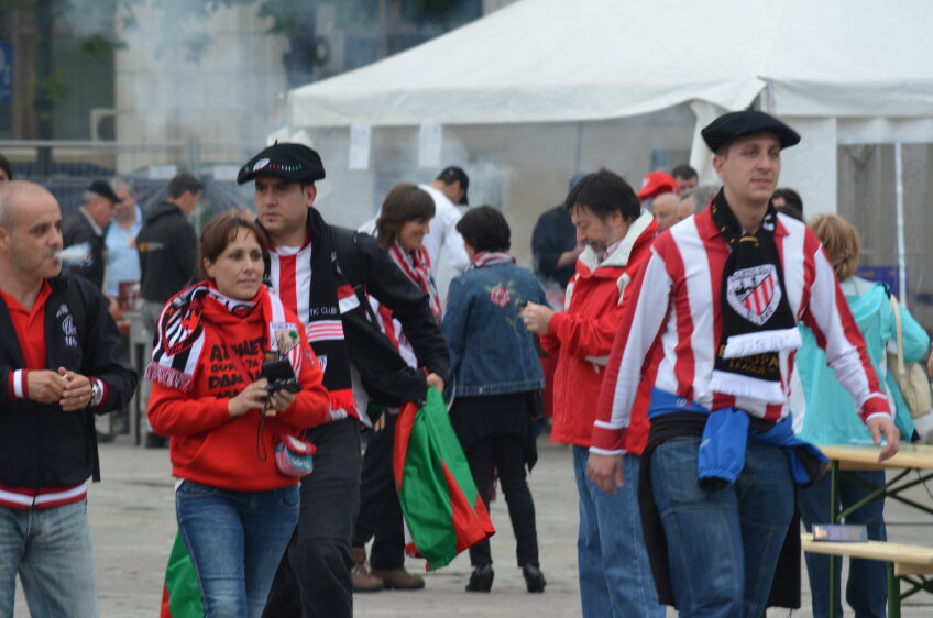 Fanii celor de la Athletic Bilbao în Piața Constituției