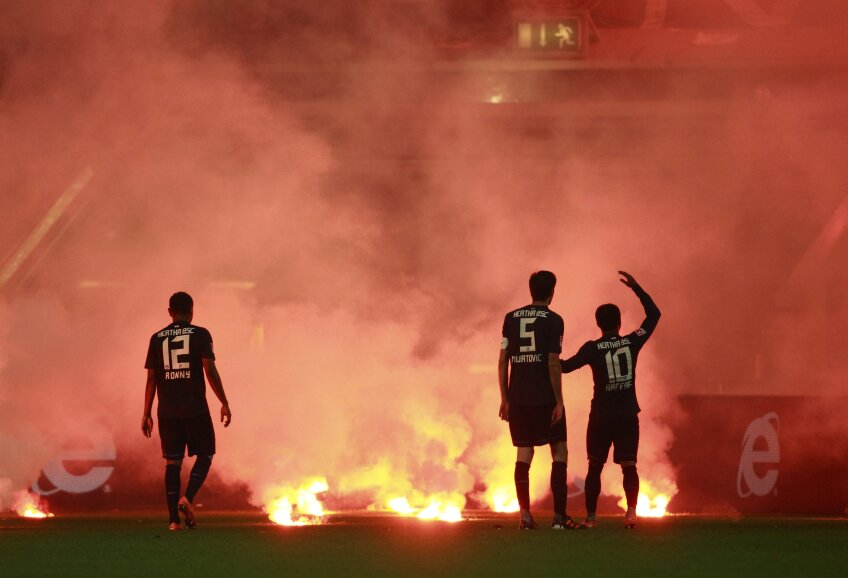 Imagine sugestivă a incidentelor de la Dusseldorf (foto: Reuters)