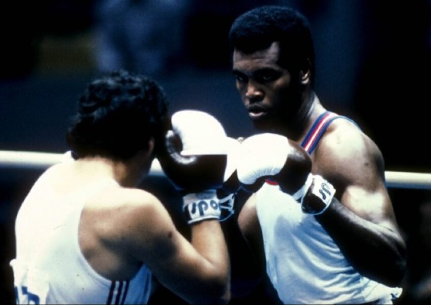 Teófilo Stevenson boxînd pentru ultimul său titlu olimpic, cucerit în 1980, la Moscova // Foto: Guliver-GettyImages