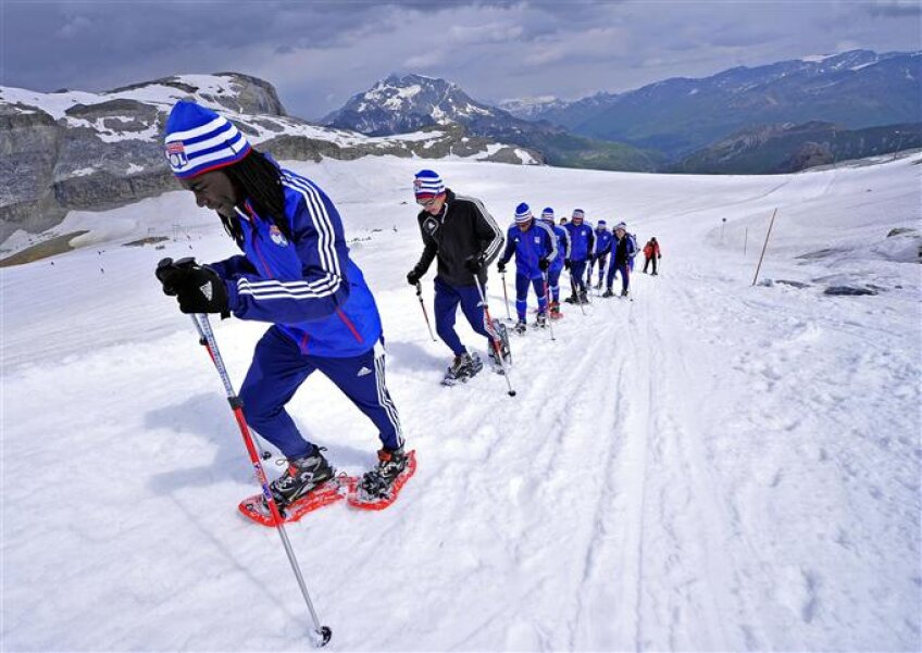 Bafetimbi Gomis conduce plutonul de schiori ”olimpici” (foto: leprogres.fr)