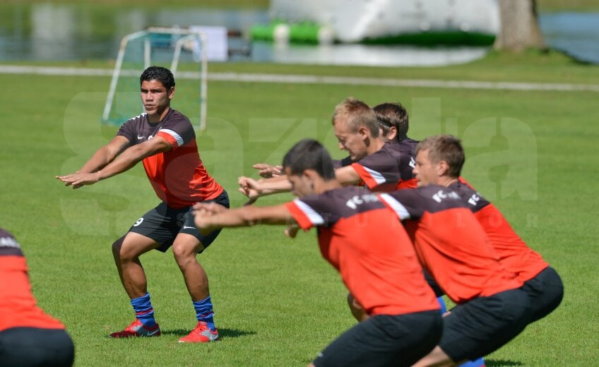 Ședință de pregătire lejeră la Steaua (foto: Alex Nicodim)