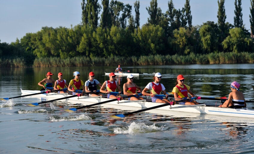 Echipajul de canoe 8+1.