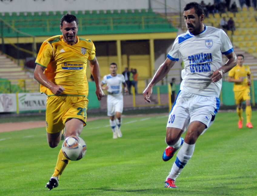 Niculae (stînga) a marcat al treilea gol pentru Vaslui în Liga 1 //Foto: Gabriel Tănasă (Vaslui)