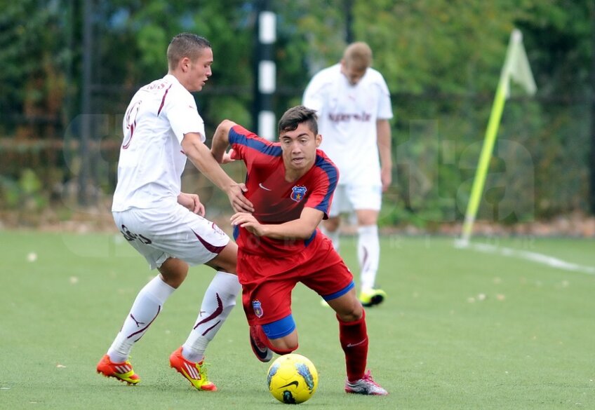 Răzvan într-un meci Steaua - Rapid. Foto: Răzvan Păsărică