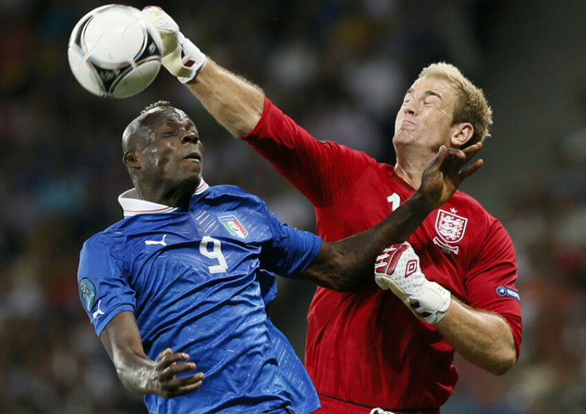 Duel aprig Balotelli - Hart în sferturile de la Euro2012: Italia a învins Anglia la penalty-uri.